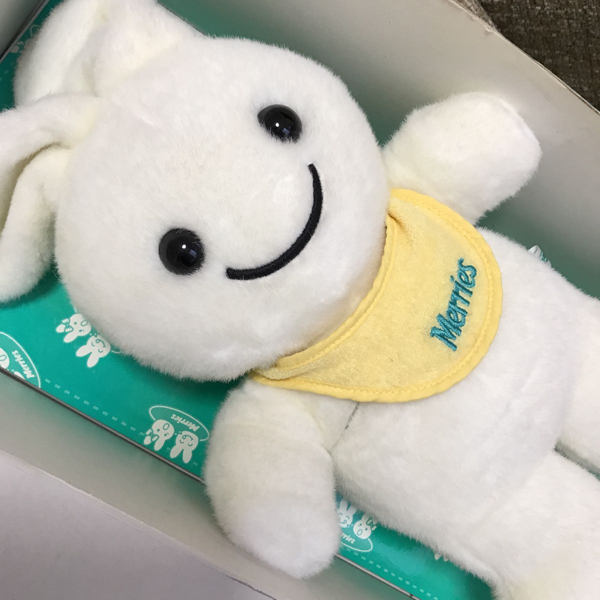 旧タカラ おおきな メリーズ うさちゃん ぬいぐるみ 40 うさぎ タカラ スタイ よだれかけ ウサギ Merries メリーズうさちゃん オムツ キャラクター 売買されたオークション情報 Yahooの商品情報をアーカイブ公開 オークファン Aucfan Com