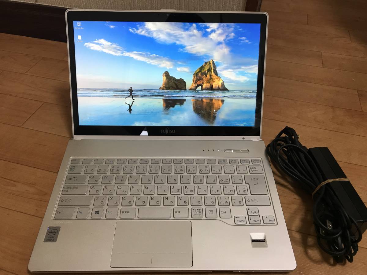 LIFEBOOK SH90/B1 (i5/8GB/128GB/WQHDタッチ)
