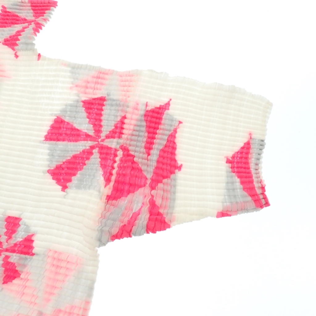 極美品◇ISSEY MIYAKE イッセイミヤケ 総柄 プリーツ半袖ハイネック