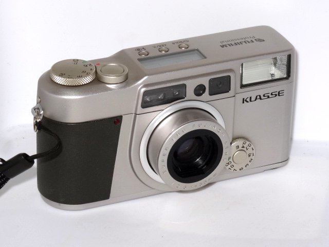 FUJIの高級３５ミリカメラの最終ランナ－：クラッセ 