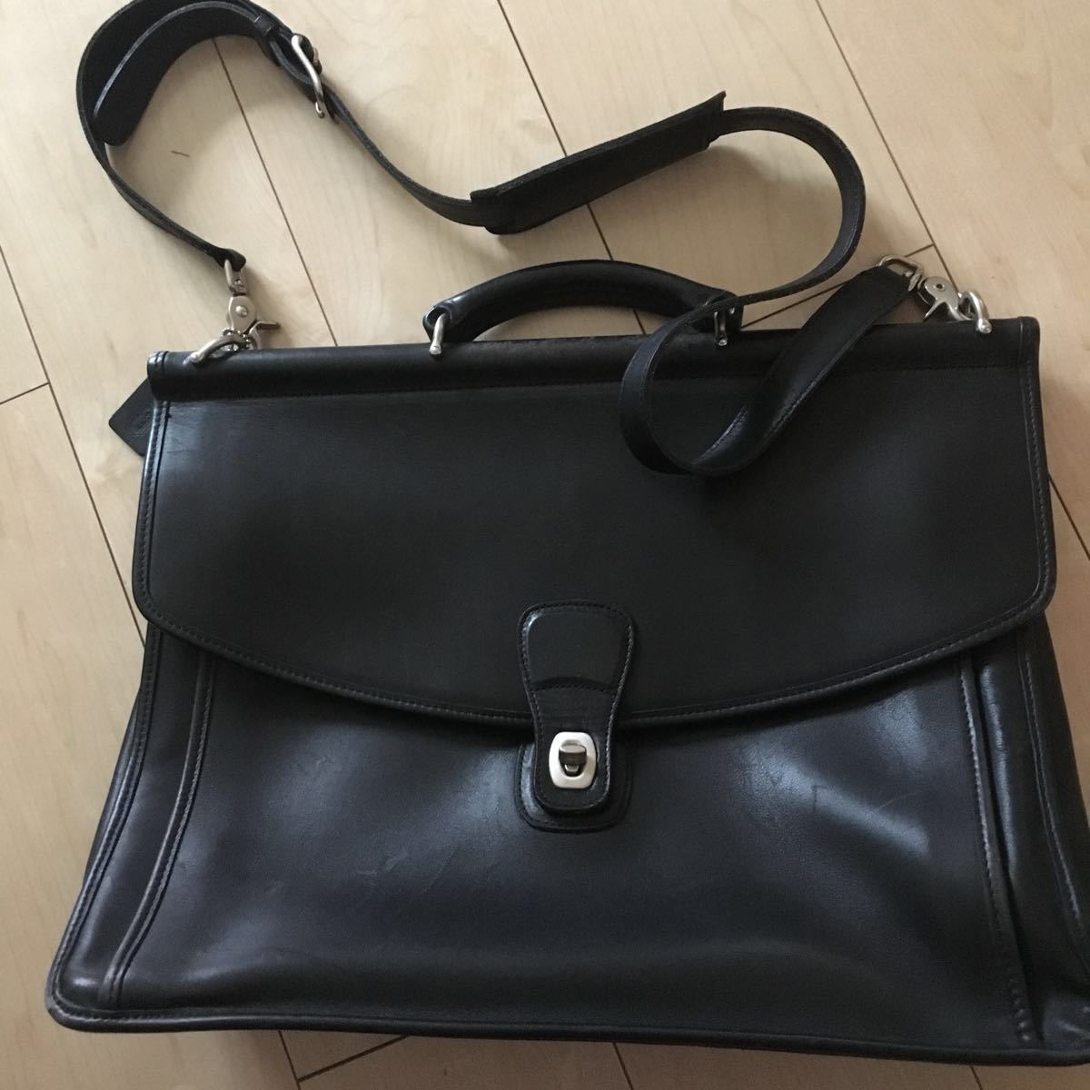 COACH コーチレザーショルダーバッグ メンズ