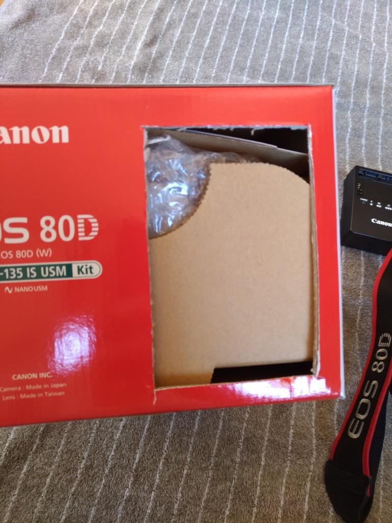 直送便 CANON EOS 80D EF-S 18-135 IS USM レンズキット 【公式通販】