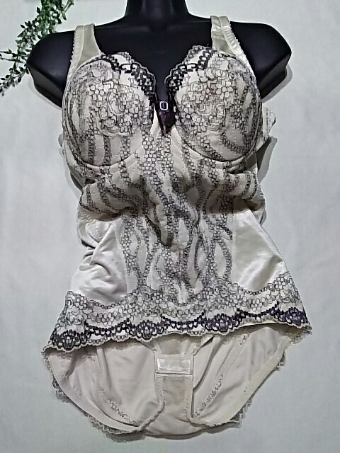 ダイアナボディースーツ新品未使用ピンク♥️A80L きるだけダイエット♥️ ダイアナボディースーツ新品未使用ピンク♥️A80L きるだけダイエット