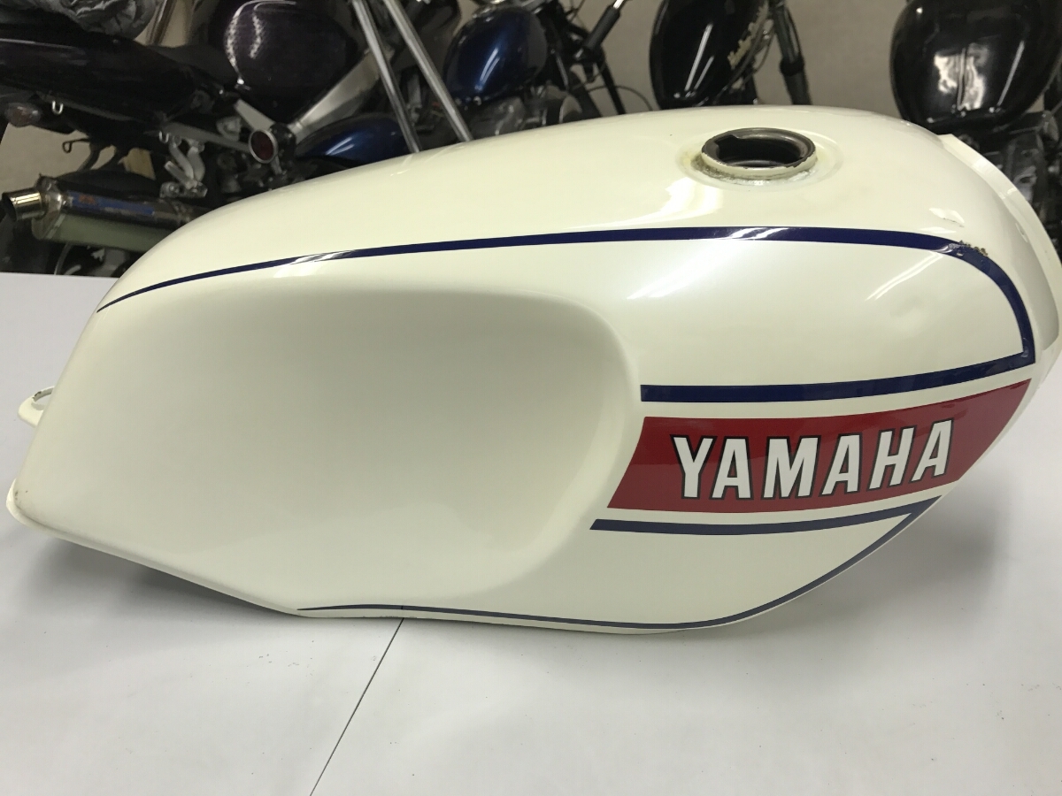 最安値，品質保証 RZ250 RZ350 純正 タンク 当時物 外装