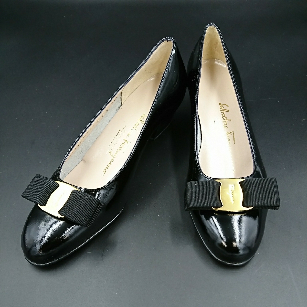 パンプス Ferragamo フェラガモ Salvatore 中古・古着通販Salvatore 