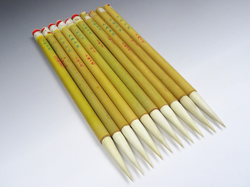 時代 古端渓雲紋硯 眼付き 唐木箱付 14.2x11.5x2.2cm(硯本体） 文房具