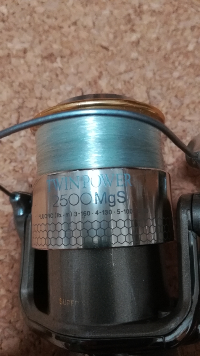 SHIMANO TWINPOWER ツインパワー 2500MgS ジャンク品扱い 美品 Shimano