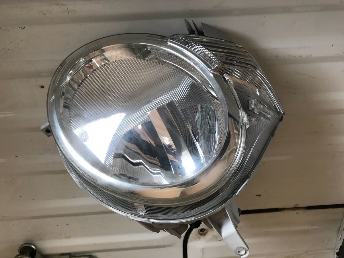 トヨタ シエンタ NCP81 ヘッドライトユニット左右_3