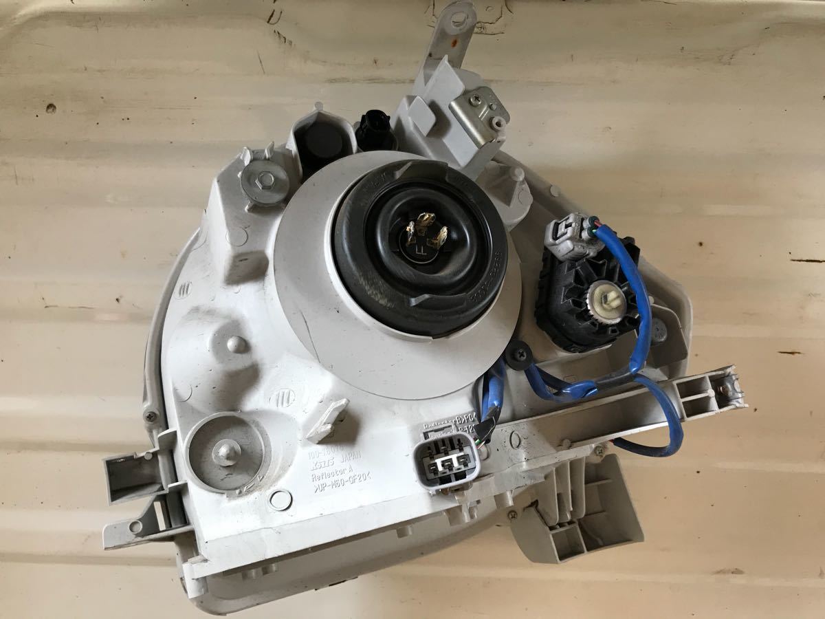 トヨタ シエンタ NCP81 ヘッドライトユニット左右_4