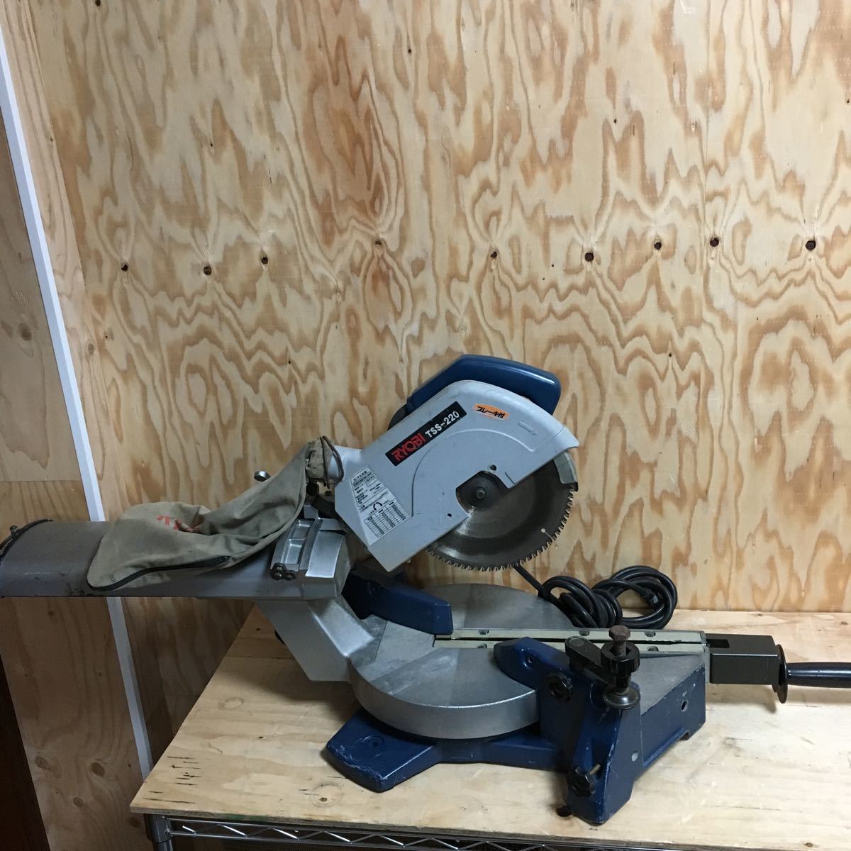 リョービ RYOBI 卓上スライド切断機 TSS-220 使用丸ノコ 220mm クロス 