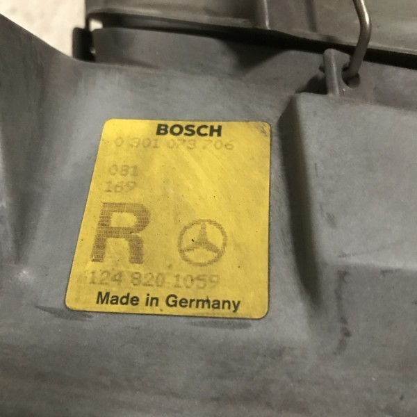 W124 純正 BOSCH製 ヘッドライト 右 R アッセンブリー 1305239025