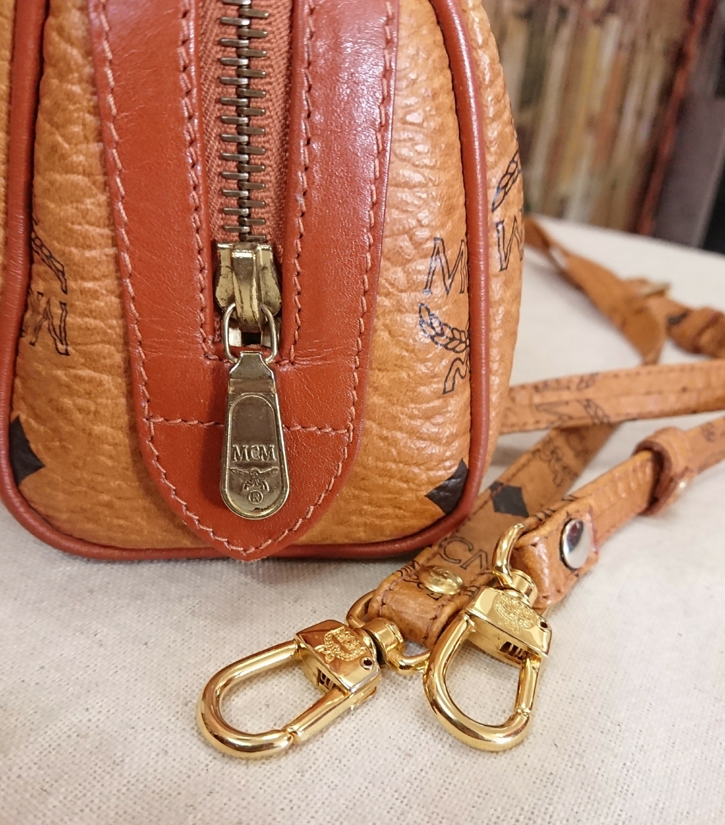 美品☆MCM 2way ミニ ショルダーバッグ ポシェット レザー エムシーエム