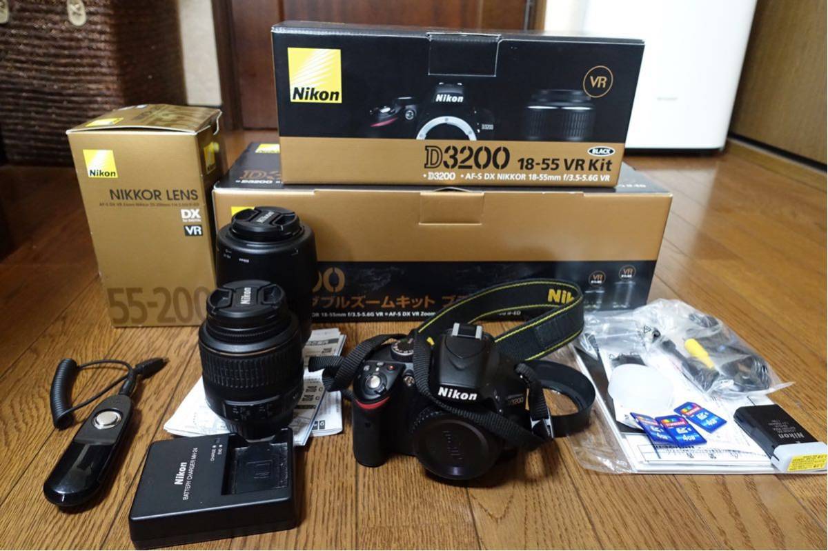 Nikon D3200 ダブルズームキット 美品 おまけ 付属品完備 ☆極上美品☆NikonD3200 ダブルズームキット 元箱 付属品ほぼ一式