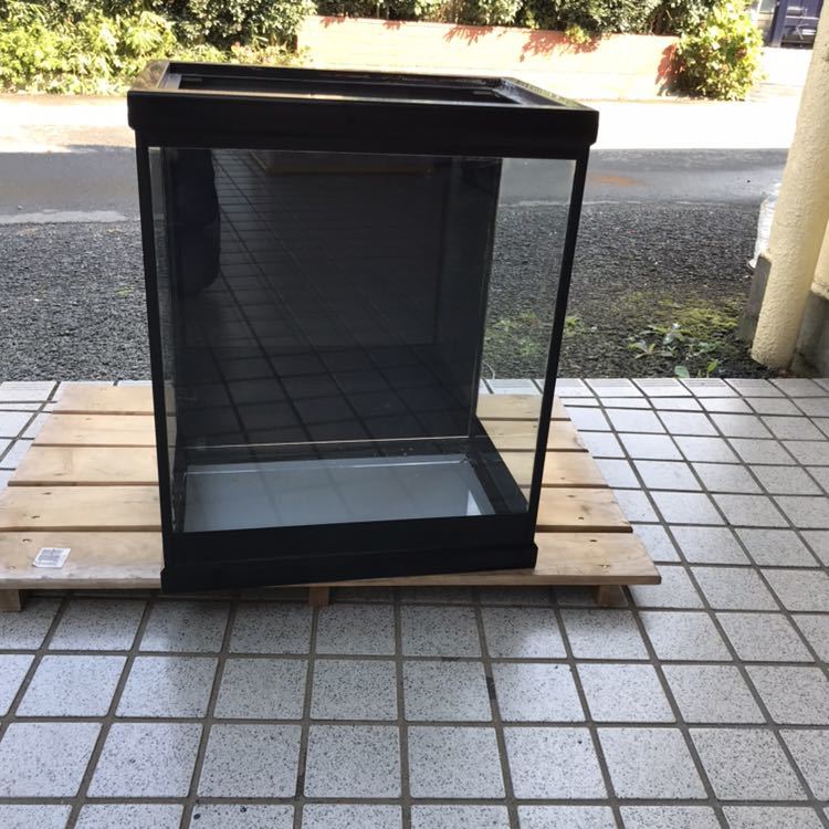 100円スタート 引き取り限定 横幅450mm 奥行き300mm 高さ550mm ガラス水槽単品 45cm水槽 熱帯魚 アクア 観賞魚 飼育 45cm 売買されたオークション情報 Yahooの商品情報をアーカイブ公開 オークファン Aucfan Com