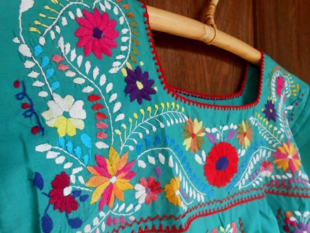 メキシコ刺繍 チチカカ 刺繍ワンピース メキシコ 手刺繍 エスニック