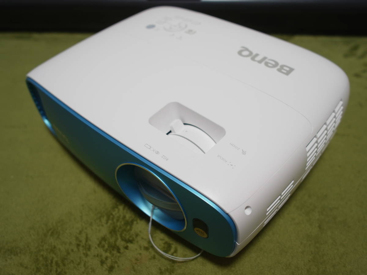 BenQ BenQ TK800 4K対応DLPプロジェクター + 4K対応HDMI BenQ BenQ TK800 4K対応DLPプロジェクター + 4K対応HDMI