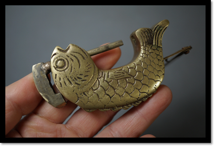 李朝 鍵 錠前 魚