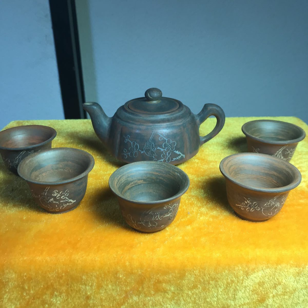 中国美術 中国宜興紫砂壺 柿扁壺 吴同芬造 急須 茶器 茶壼 茶道具 500ml 中国美術 中国宜興紫砂壺 柿扁壺 吴同芬造 急須 茶器 茶壼 茶道具 500ml