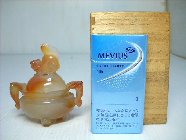 限定SALE，安い】 【蔵出】玉製？ 古い三ツ脚香炉 獅子蓋摘み 箱入