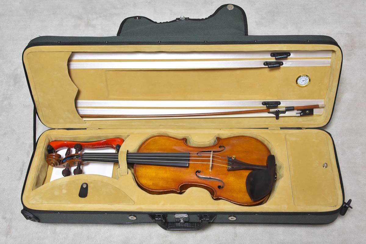 ラベル 「COPY OF Antonius Stradivarius Made in Germany 1946
