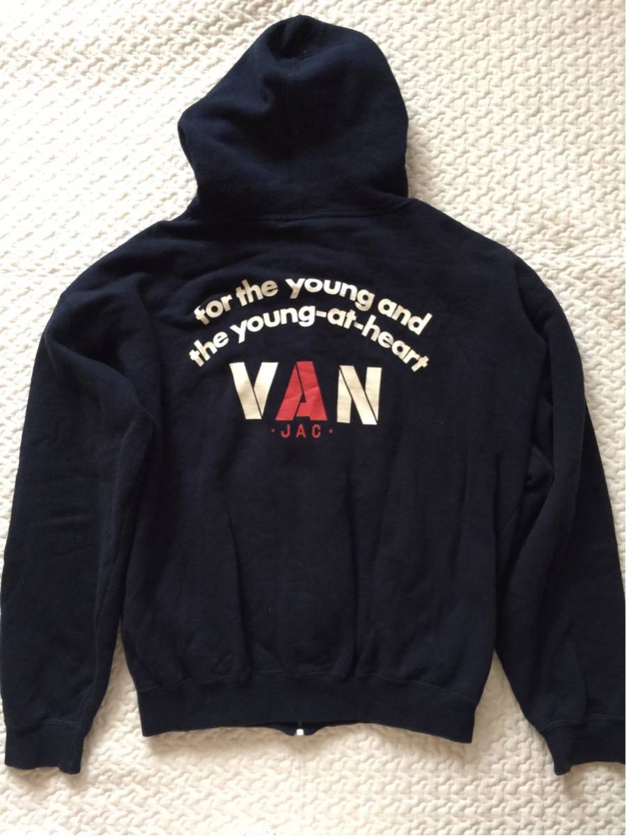 【大得価】 VAN JAC ヴァン ジャケット バックアーチロゴプリント ジップアップ パーカー L ネイビー(Lサイズ)｜売買されたオークション情報、yahooの商品情報をアーカイブ公開 - オークファン Lサイズ