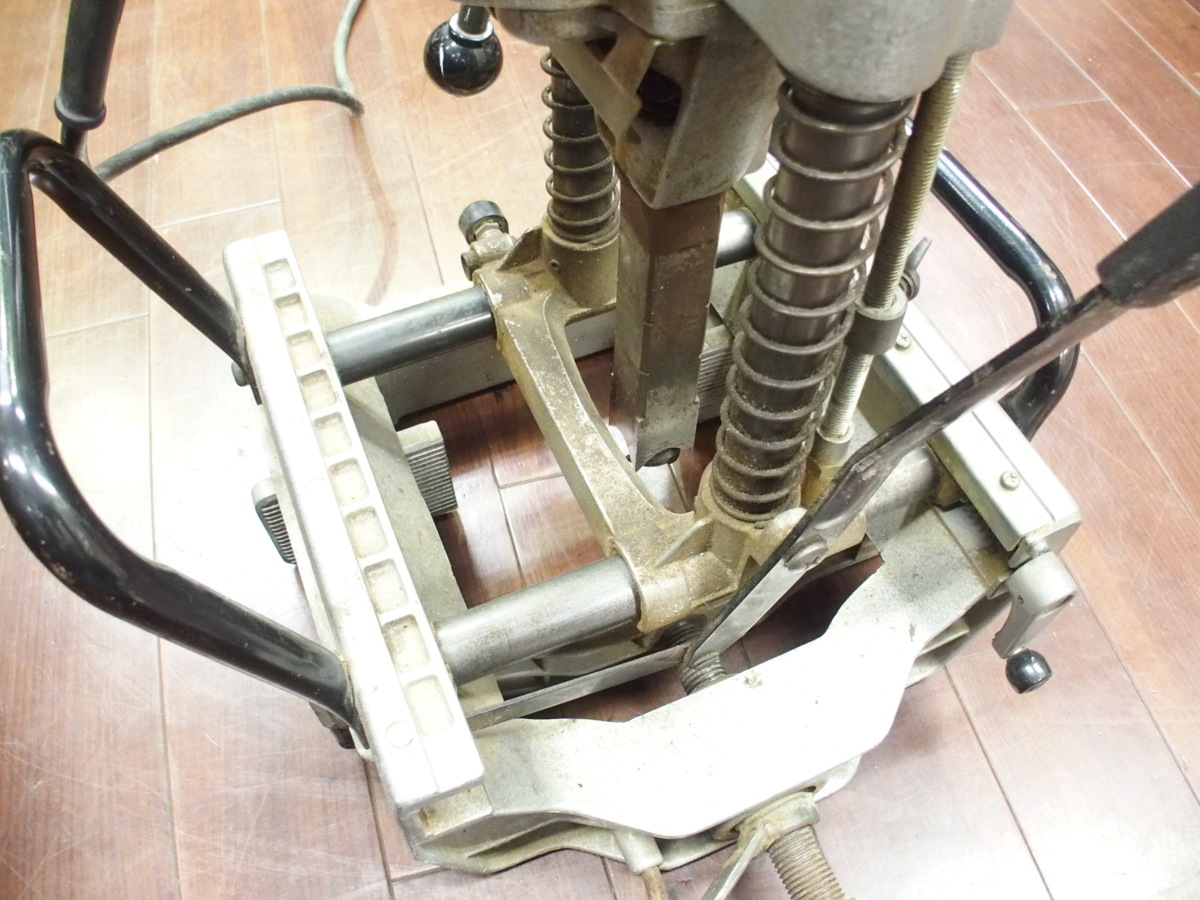中古 makita マキタ makita マキタ マキタ 手動カクノミ 角のみ盤 7304 