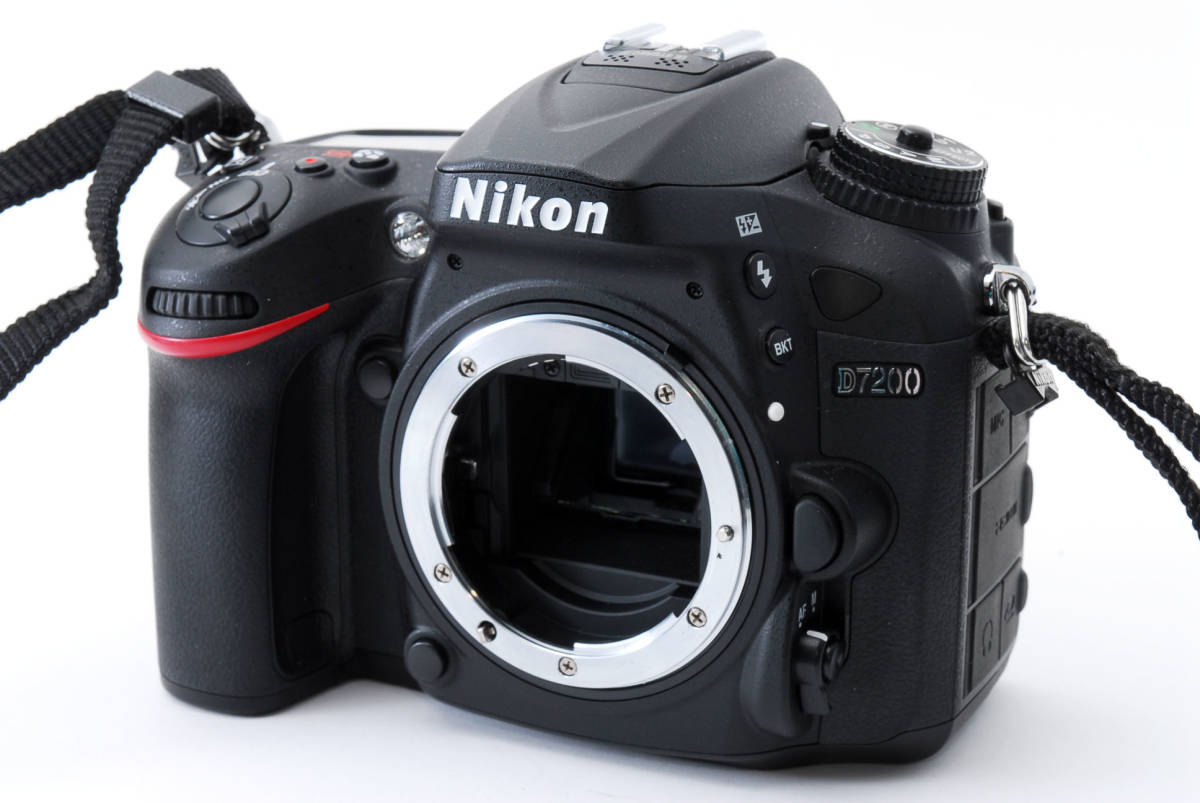 売り切り【元箱付き 良品】 NIKON ニコン D7200 ボディ デジタル一眼 