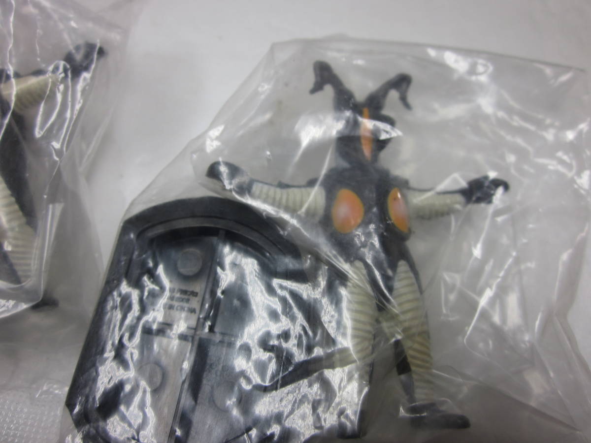 yy48【ウルトラ怪獣名鑑50個】ウルトラマン48個ウルトラQ1個 