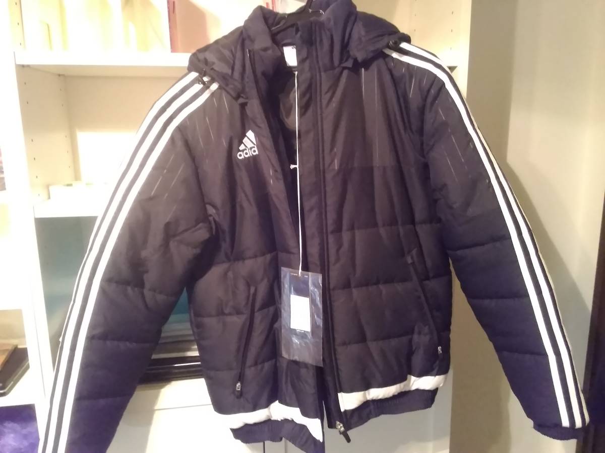 adidas 　tiro15　中綿パデットジャケット　サイズＭ