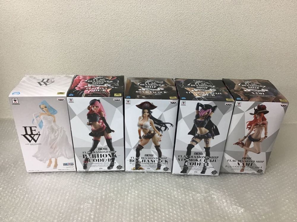 ONE PIECE FLAG DIAMOND SHIP 他 ナミ ペローナ コードB レイジュ コードB 等