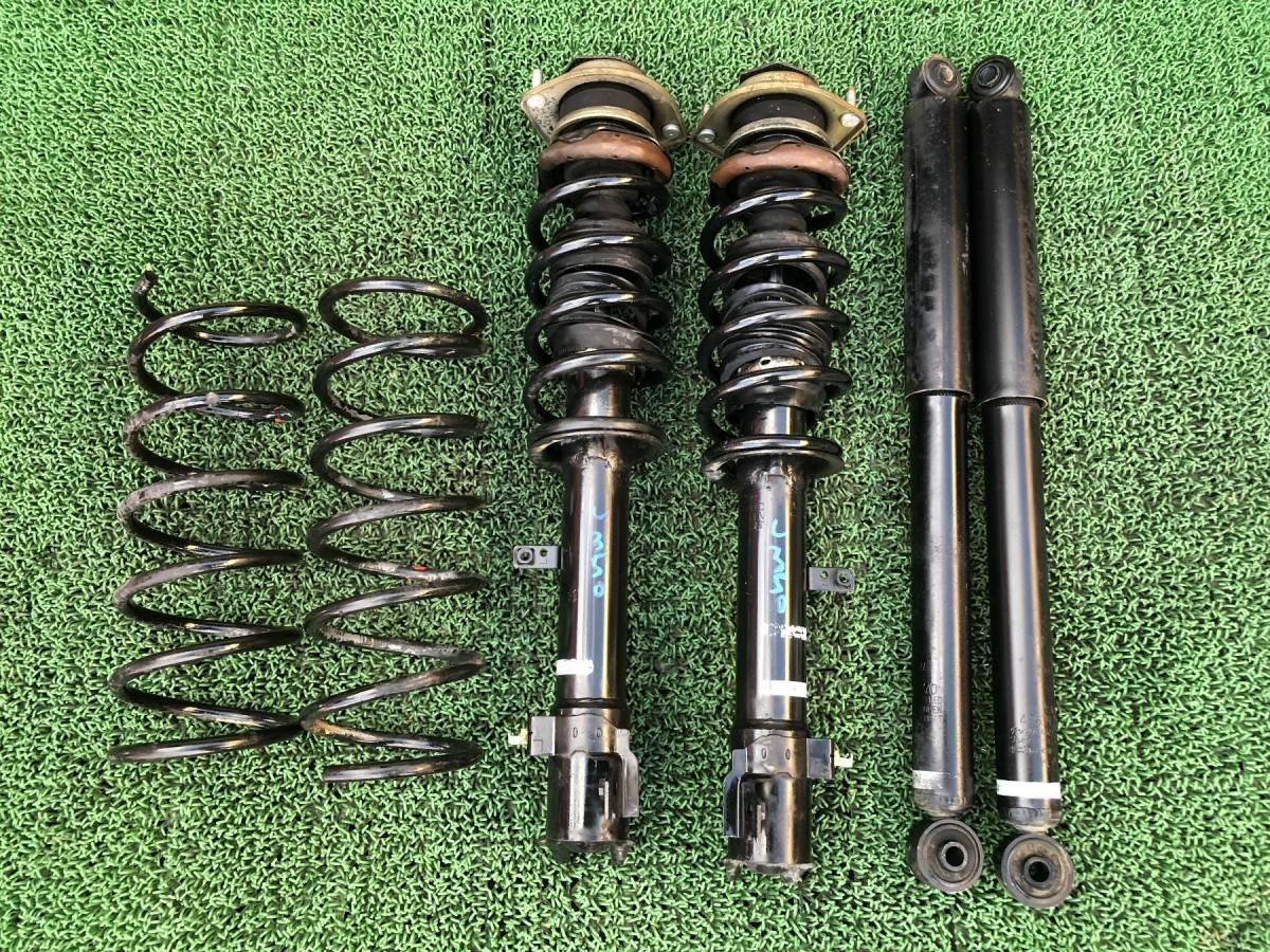 送料無料 ダイハツ タントカスタム L350S 純正サスペンション4本セット タント カスタム L350S L360S ストラット ショック 純正サスペンション