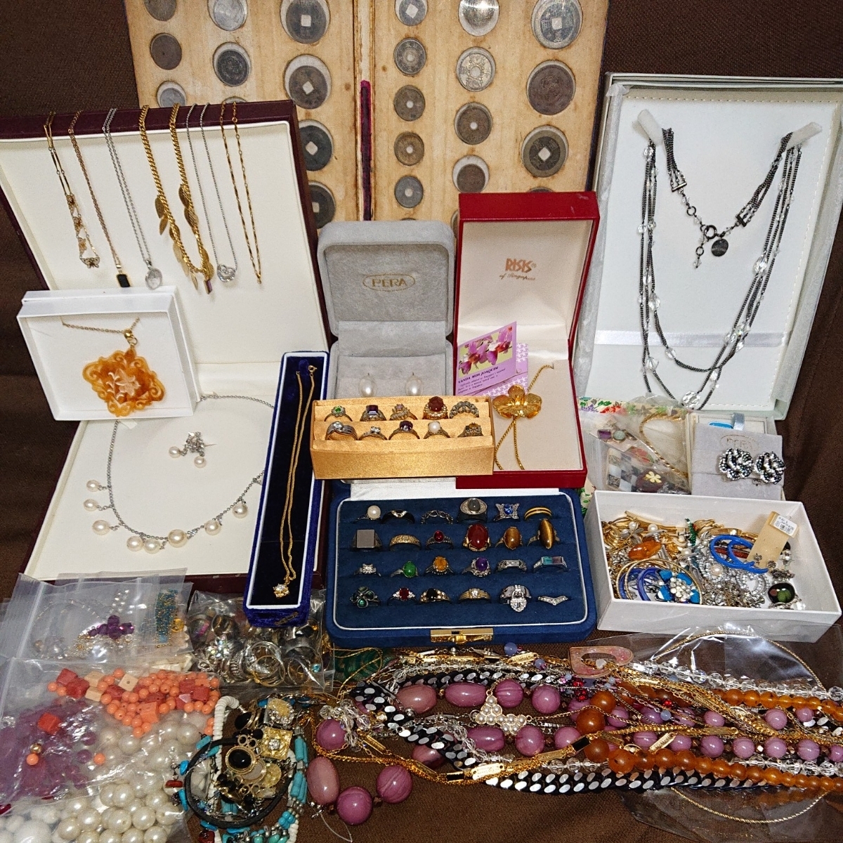 ネックレス リング アクセサリー まとめ売り ジュエリー 指輪 遺品整理 