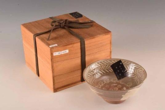 辻村史朗　粉吹茶碗　共箱 辻村史朗 Yahoo!オークション - 辻村史朗最上位作 — 粉吹茶碗 ｜骨董品