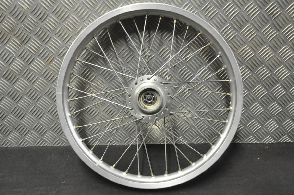 ヤマハ RD50 最終型 フロントホイール S53年式 シルバー＆ゴールド