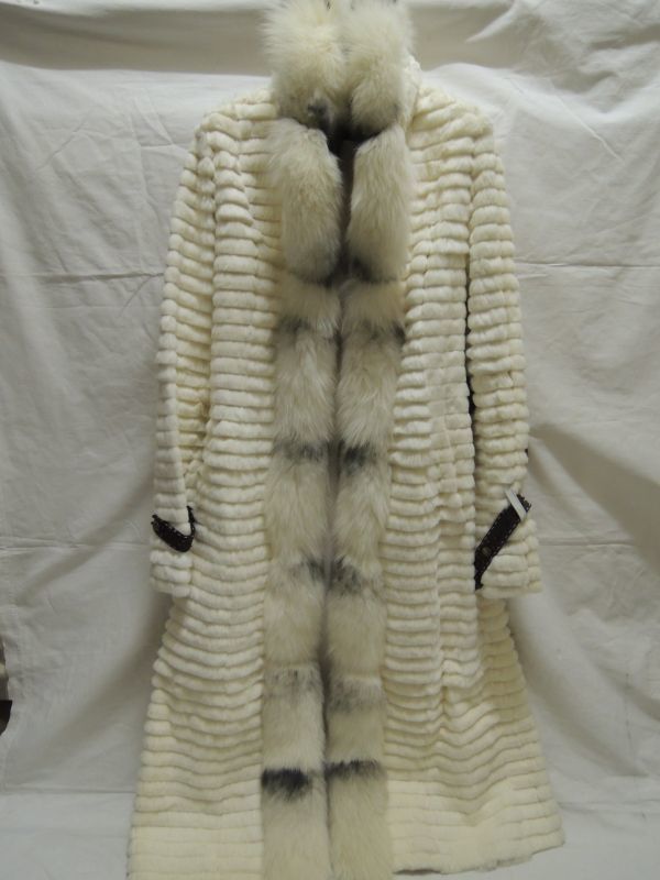 Coat Monica ファー付き2wayケープロングコート[CL9087 Fox White 
