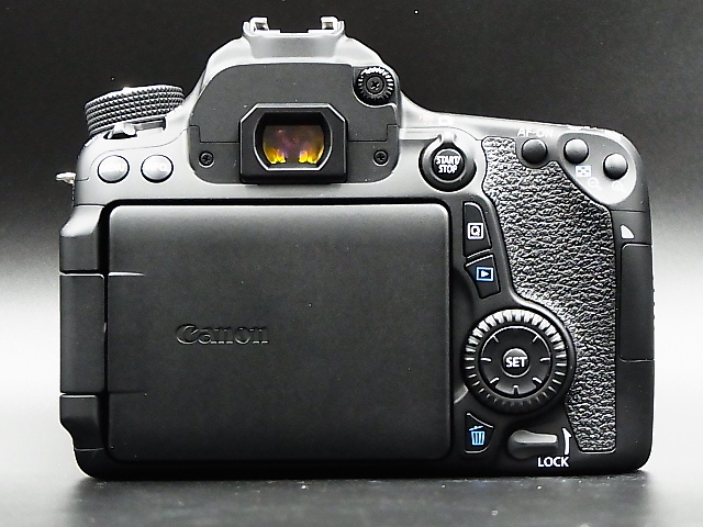 EOS Canon 70D ボディ キヤノン(CANON)|EOS キヤノン 70Dレンズキット