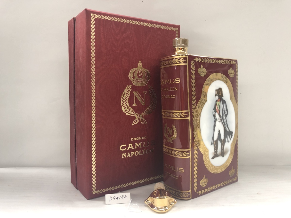 未開栓・保管品・箱あり CAMUS カミュ ナポレオン ブック型陶器 【古酒 