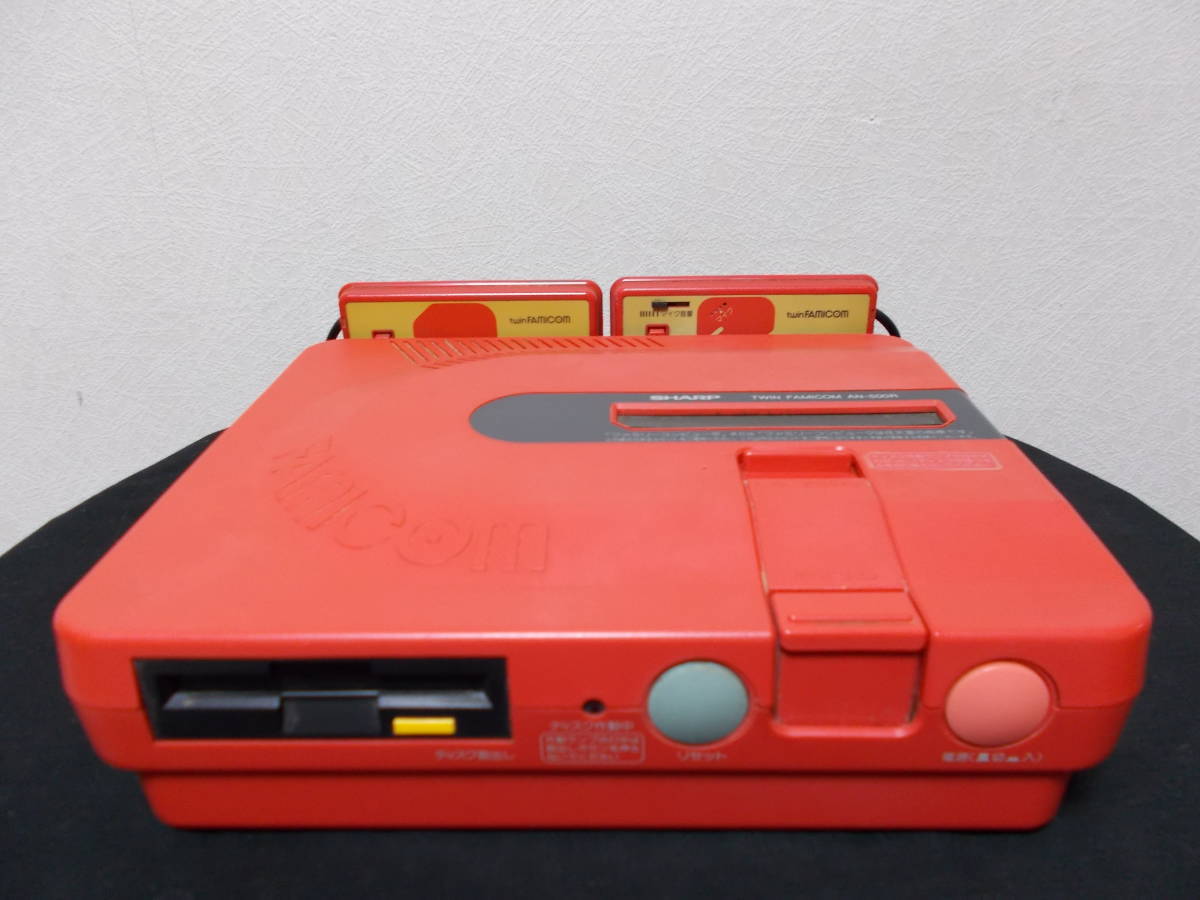 ツインファミコン SHARP シャープ AN-500R ファミコン 本体 赤