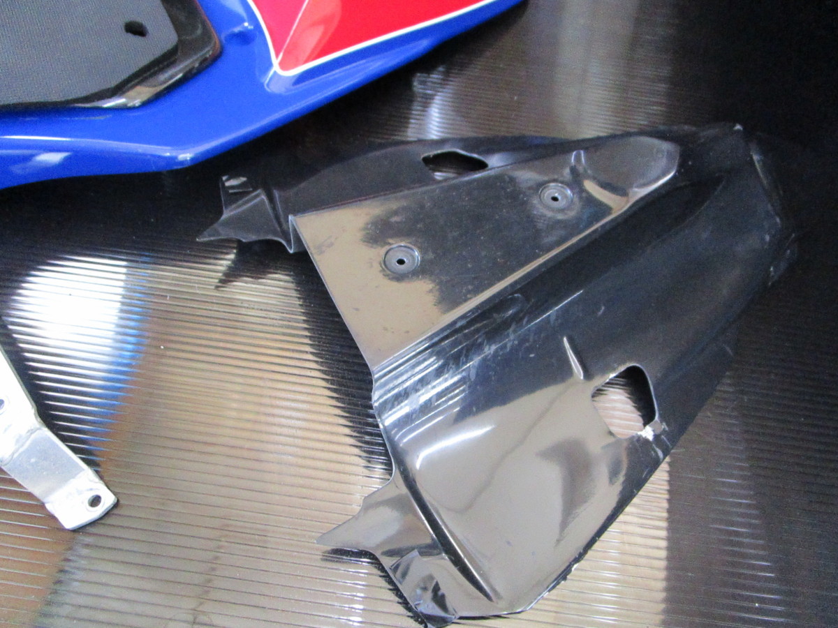 YZF-R1(09)KDC製FRPシートカウルセット！