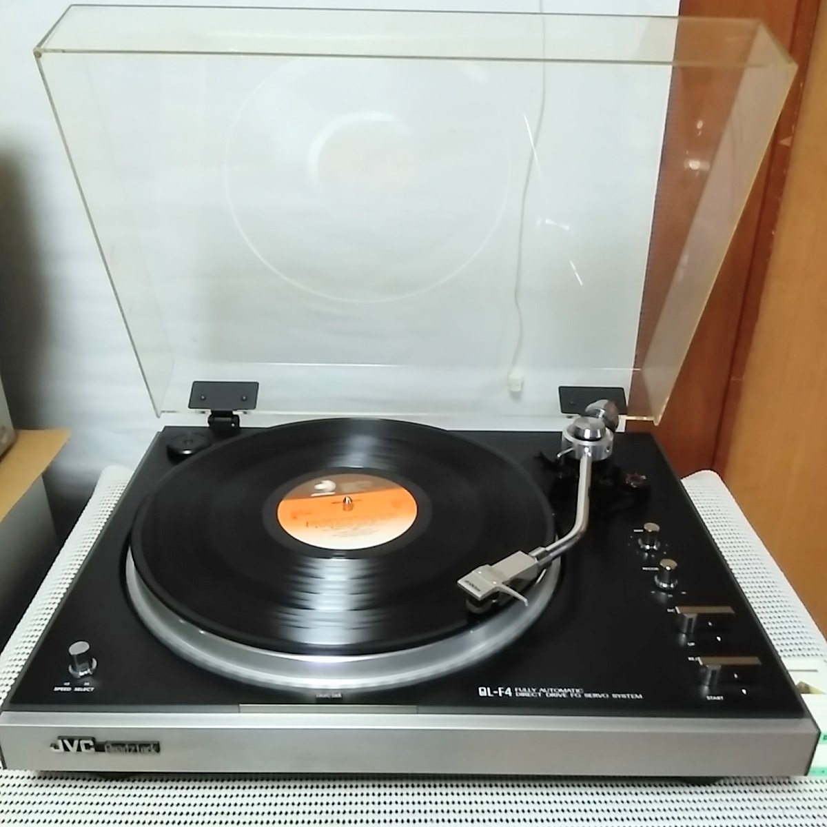 ビクターQL-F4S レコードプレイヤー針付き動作品、関西以西限定 【公式 