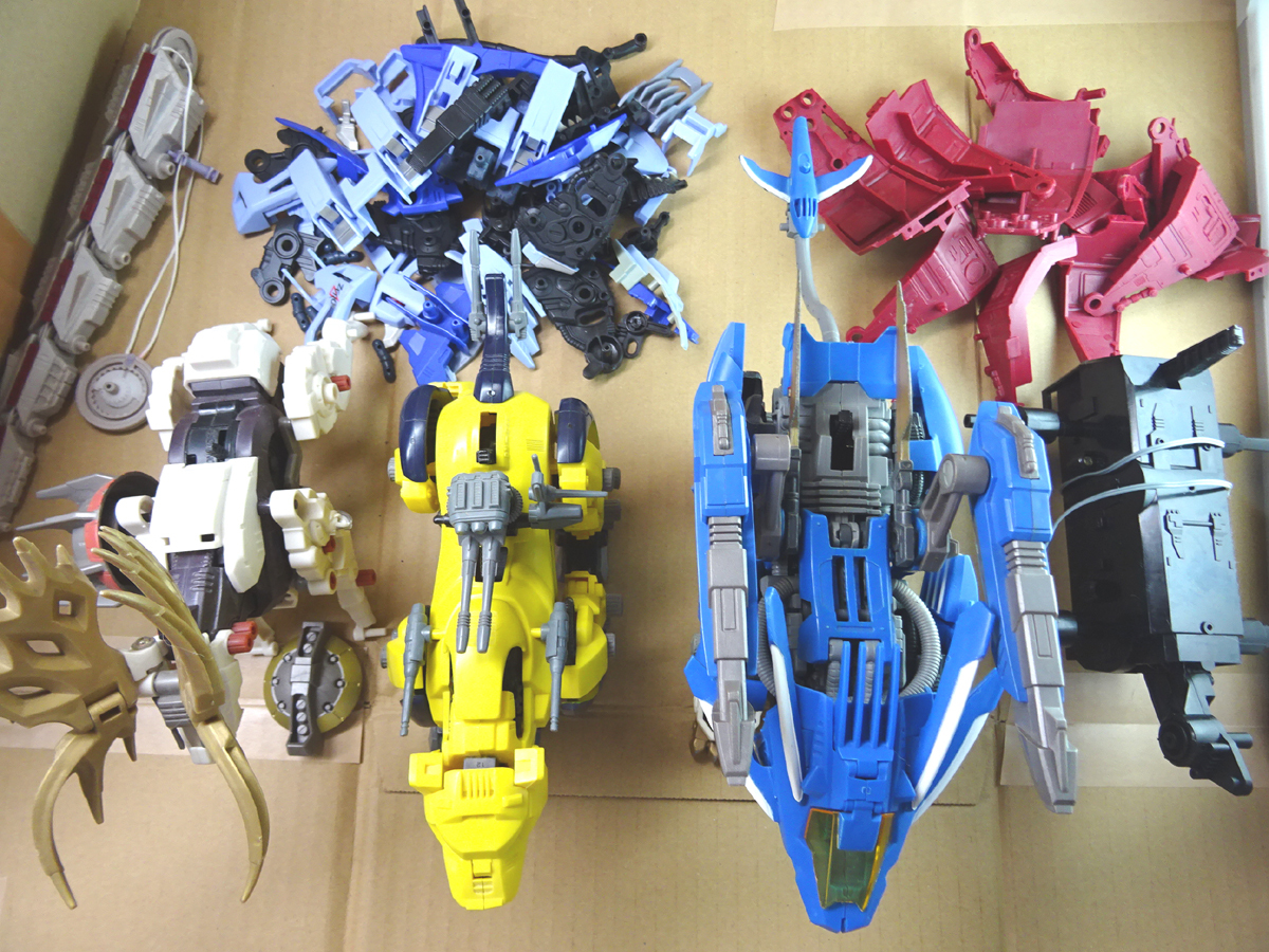 ZOIDS ゾイド ブレードライガー+アタックブースター・ゼイバーファング 他ジャンクパーツセット