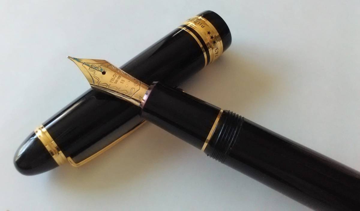 PILOT パイロット　万年筆　CUSTOM カスタム 743　ペン先15 M コンバーター付き