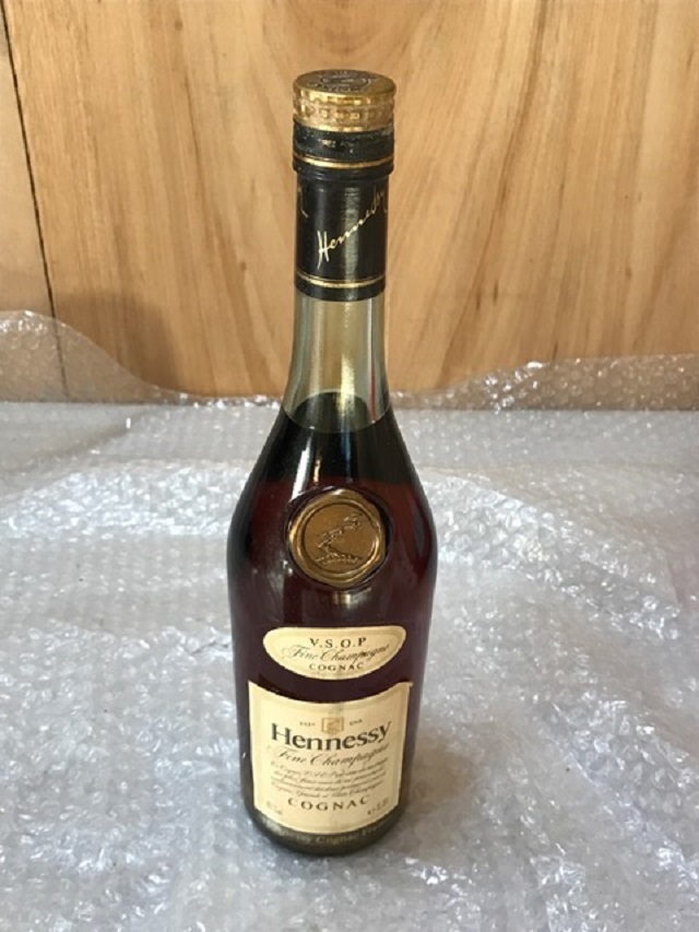 ☆未開栓 古酒 Hennessy/ヘネシー V.S.O.P 箱あり 700ml 【公式通販】