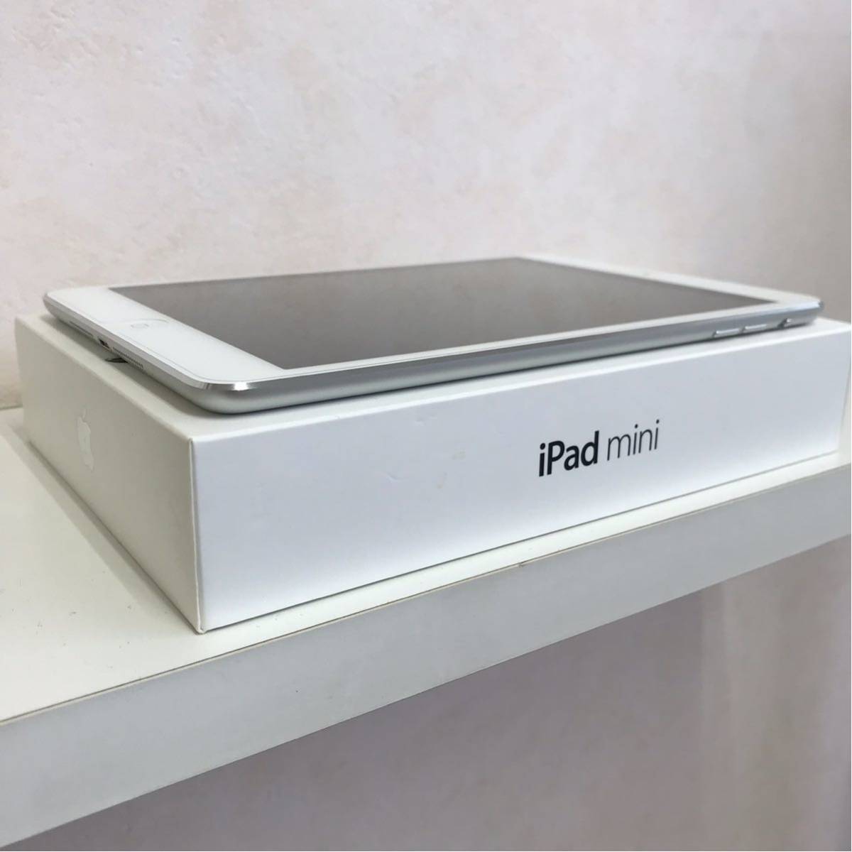 極美品 Apple iPad Air2 Wi-Fi 16GB シルバー 極美品☆Apple iPad