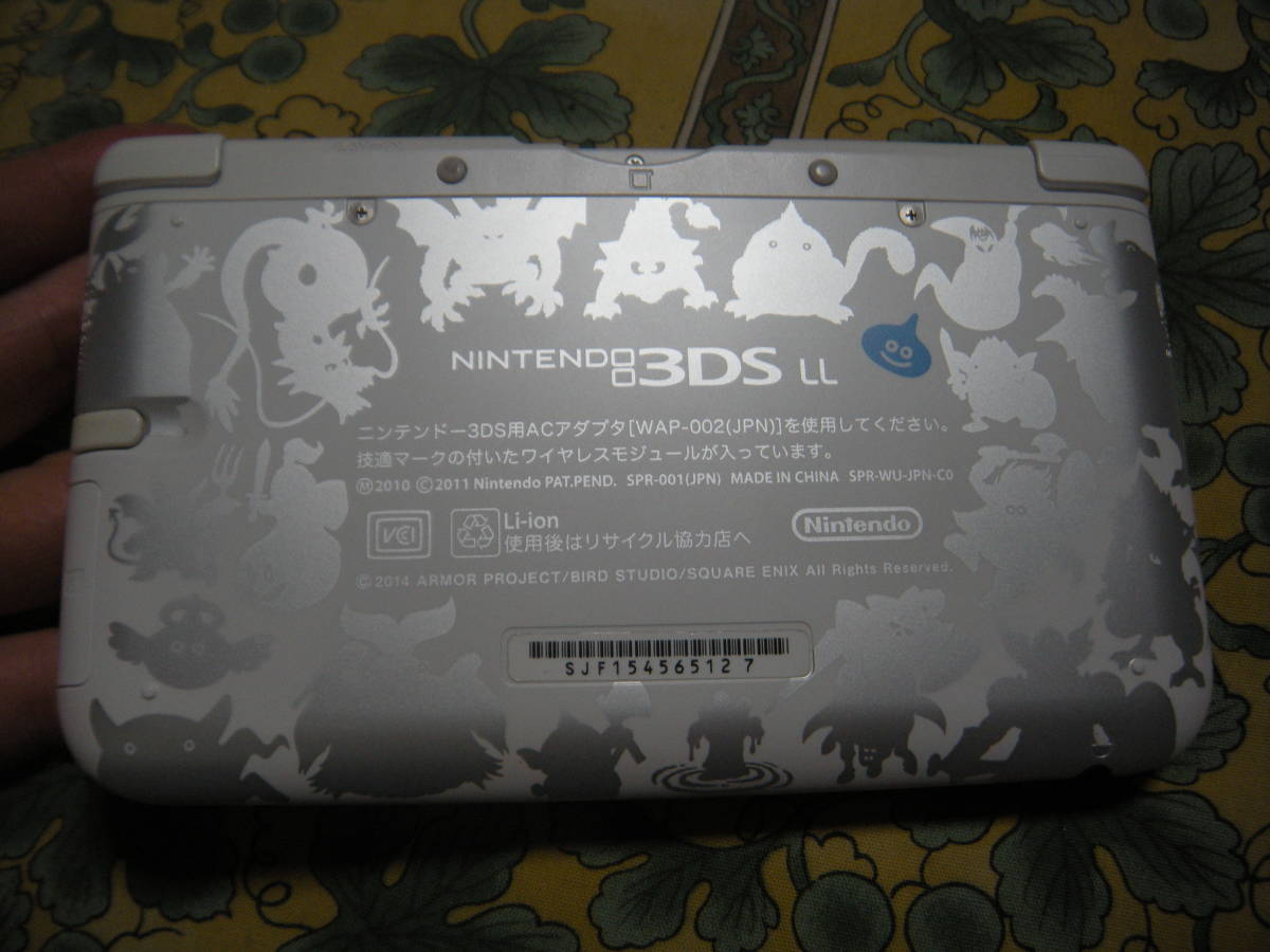 ［限定モデル・動作品］ニンテンドー3DSLL本体、ドラゴンクエストモンスターズ2 限定モデル・動作品］ニンテンドー3DSLL本体、ドラゴンクエスト