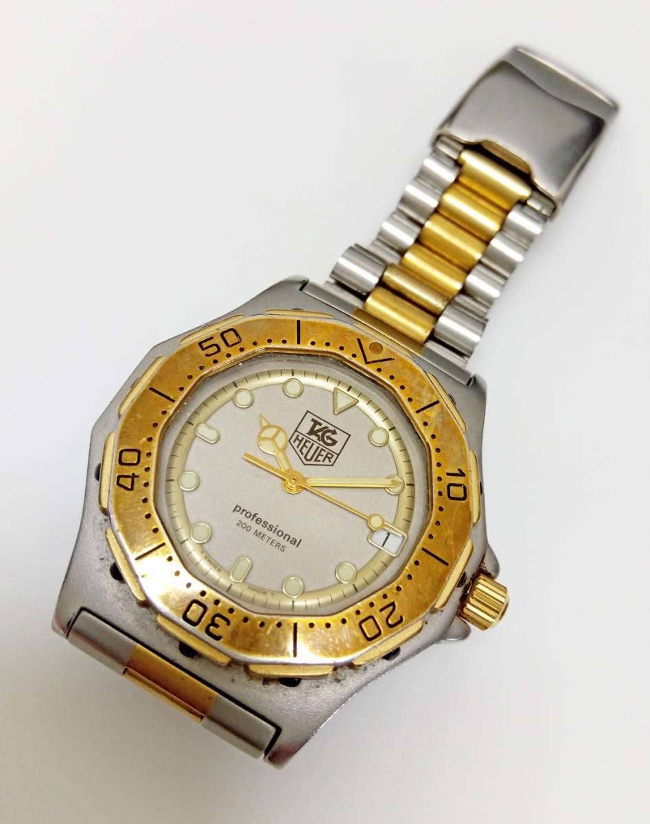  珍品 TAG HEUER タグホイヤー PROFESSIONAL プロフェッショナル 200M クォーツ SWISS MADE(2000シリーズ)｜売買されたオークション情報、yahooの商品情報をアーカイブ公開 - オークファン 2000シリーズ
