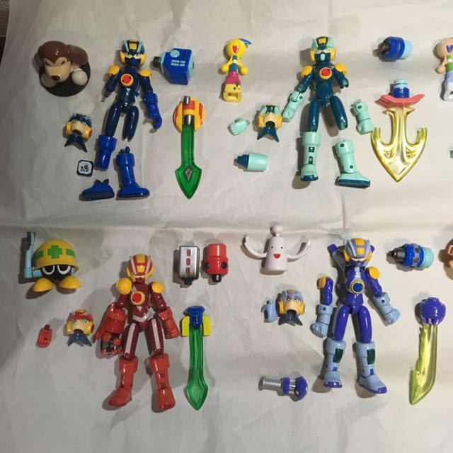 ロックマンエグゼ ロッキンアクション ブルース フィギュア バンダイ