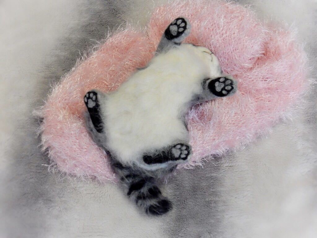 ◇sei◇ 羊毛フェルト サバトラの子猫 赤ちゃん猫♪ ハンドメイド(羊毛