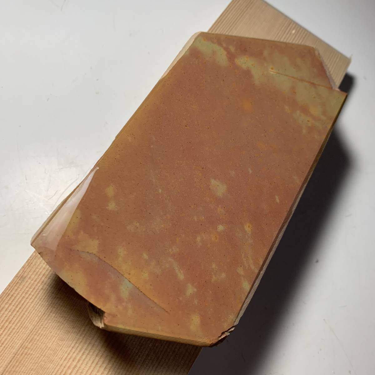 天然砥石 中山 赤ピン 上物 592g 仕上げ砥石 ／鉋鑿大工道具鋸剃刀