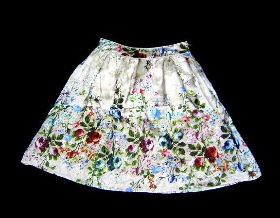 【限定SALE，100%新品】 Paul Smith BLACK ポールスミス ブラック 花柄デザインのギャザーフレアスカート フラワープリント(スカート)｜売買されたオークション情報、yahooの商品情報をアーカイブ公開 - オークファン 女性用